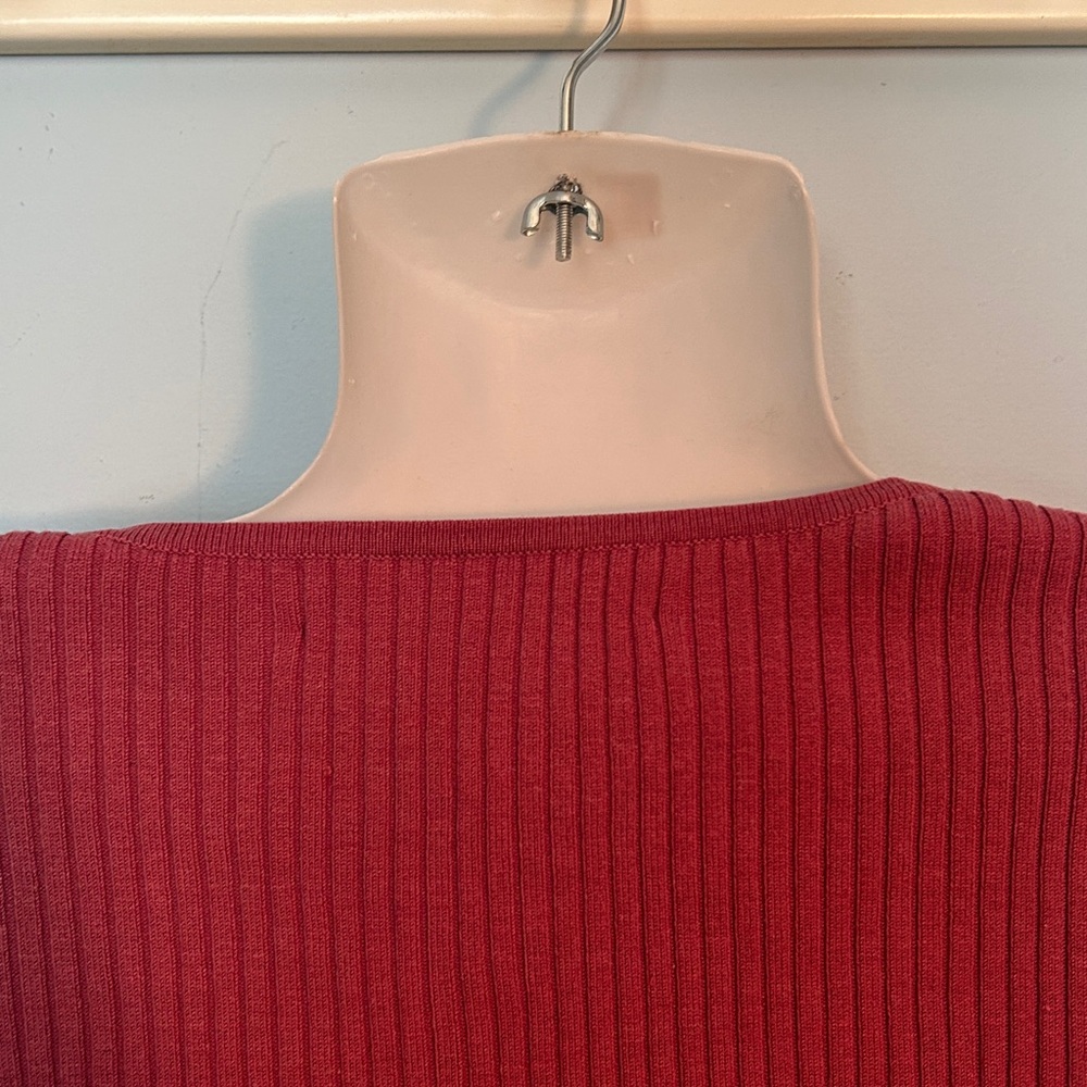 Mauve Ribbed V-Neck Sweater - Picture 3 of 5